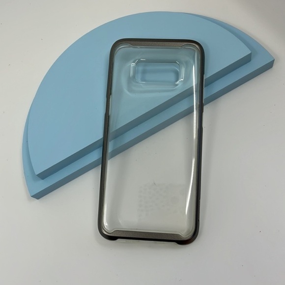 Armor Up Your Galaxy: Spigen Neo‎ Hybrid Crystal - The Gunmetal Guardian! - Picture 2 of 3